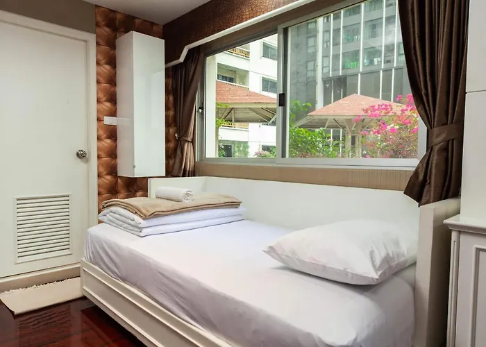 Clean Comfy Cozy Easy To Go Siam Paragon And Chatuchak Market Apartment *