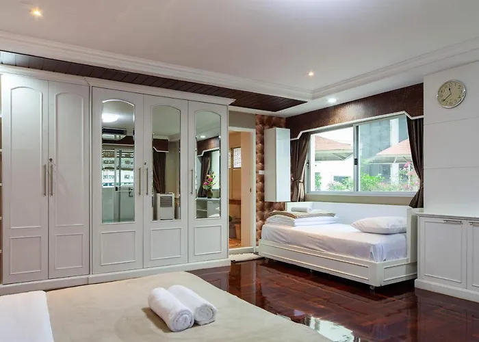 Apartment Clean Comfy Cozy Easy To Go Siam Paragon And Chatuchak Market Bangkok