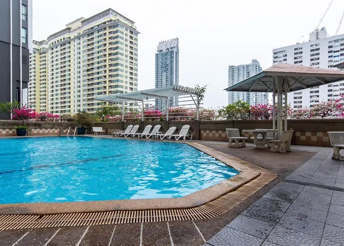 Clean Comfy Cozy Easy To Go Siam Paragon And Chatuchak Market Apartment