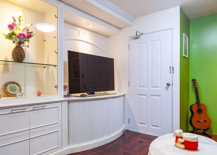 Clean Comfy Cozy Easy To Go Siam Paragon And Chatuchak Market Apartment Bangkok